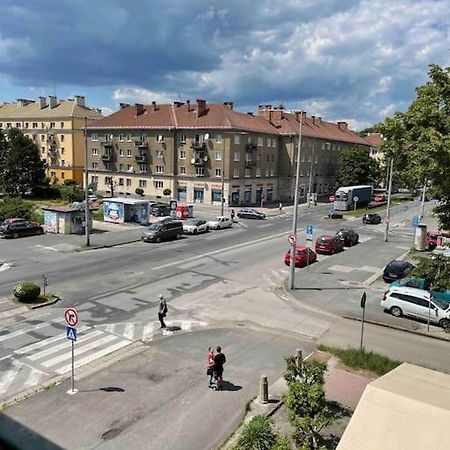 Priestranny 3 Izb. Apartman V Centre S Parkovanim. Lejlighed Banská Bystrica Eksteriør billede