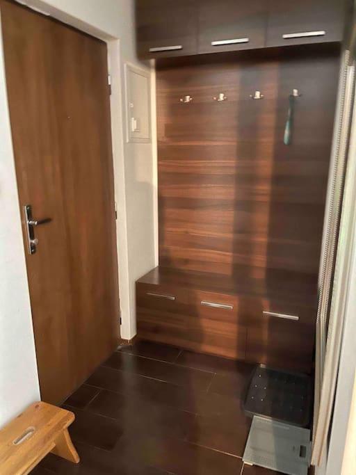 Priestranny 3 Izb. Apartman V Centre S Parkovanim. Banská Bystrica Eksteriør billede